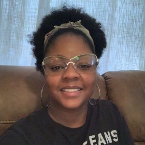 Meet your Posher, Zaneta